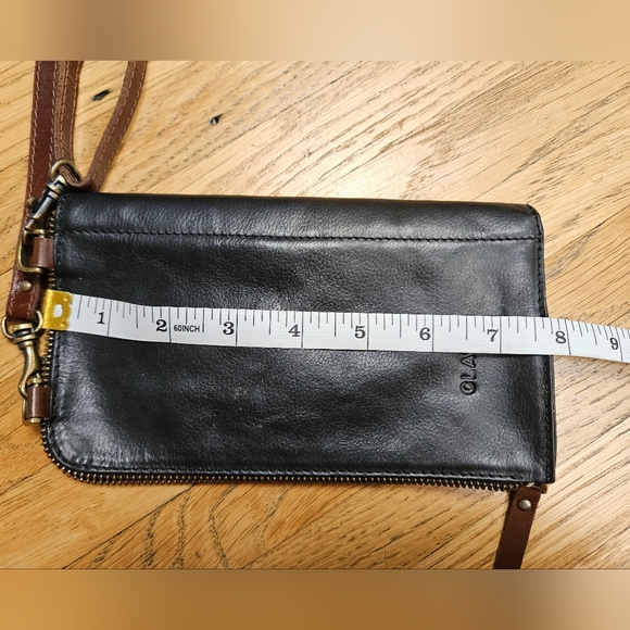 Clava Crossbody Wallet Purse - Picture 7 of 7